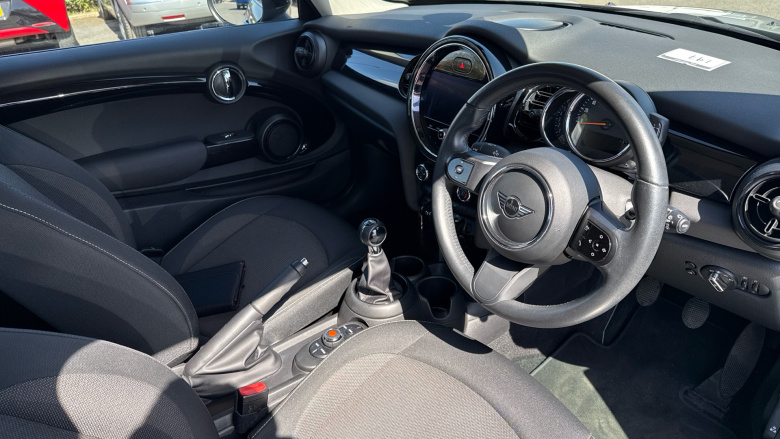 MINI Hatchback 1.5 Cooper Classic 3dr Petrol Hatchback